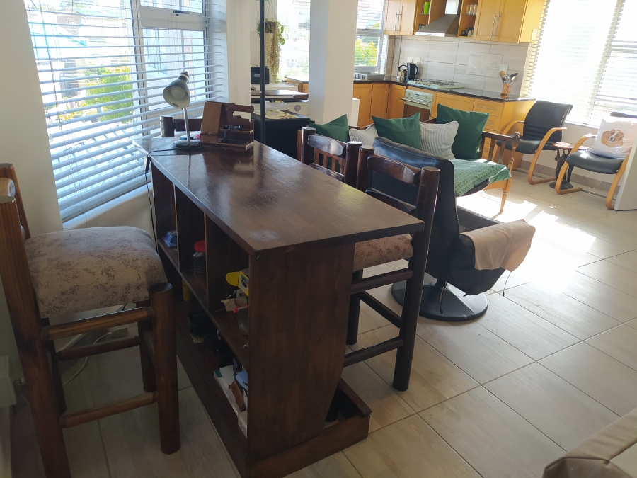 4 Bedroom Property for Sale in De Kelders Western Cape